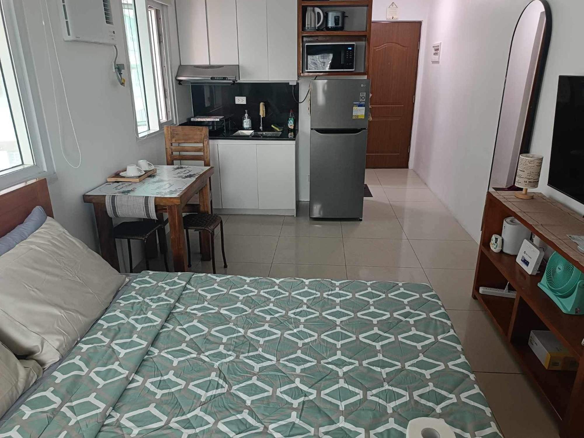 Avery Condo Suite At The Beacon Makati Makati City Exterior photo
